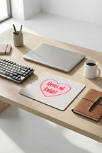 Heves mi Kaldı desenli mouse pad yakın çekim