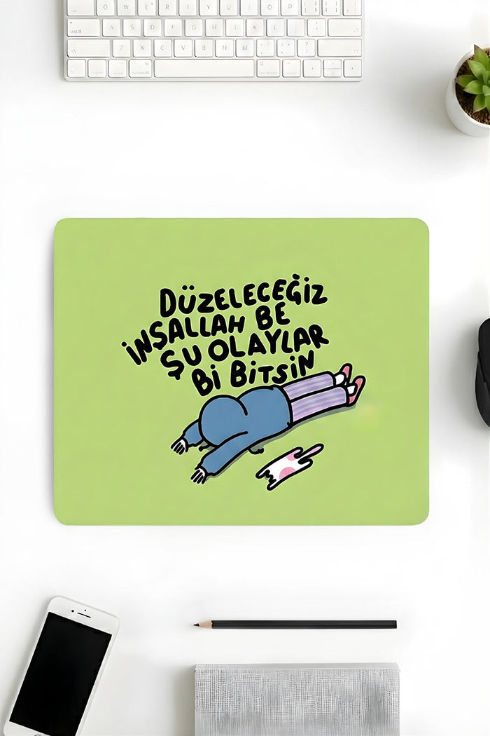 Minimal Desenli Mouse Pad 18x22 cm — "Düzeleceğiz İnşallah" Yazılı Kompakt Ofis Mousepad