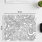 Beyaz Typography desenli mouse pad kullanım görseli