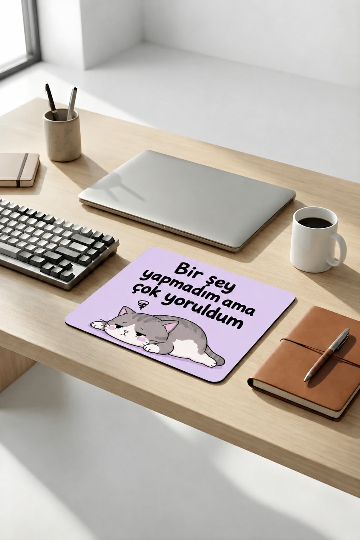Cat Tired desenli mouse pad 18x22 cm yakın çekim