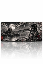 Tsuki 90x40 cm gaming mouse pad kullanım görseli