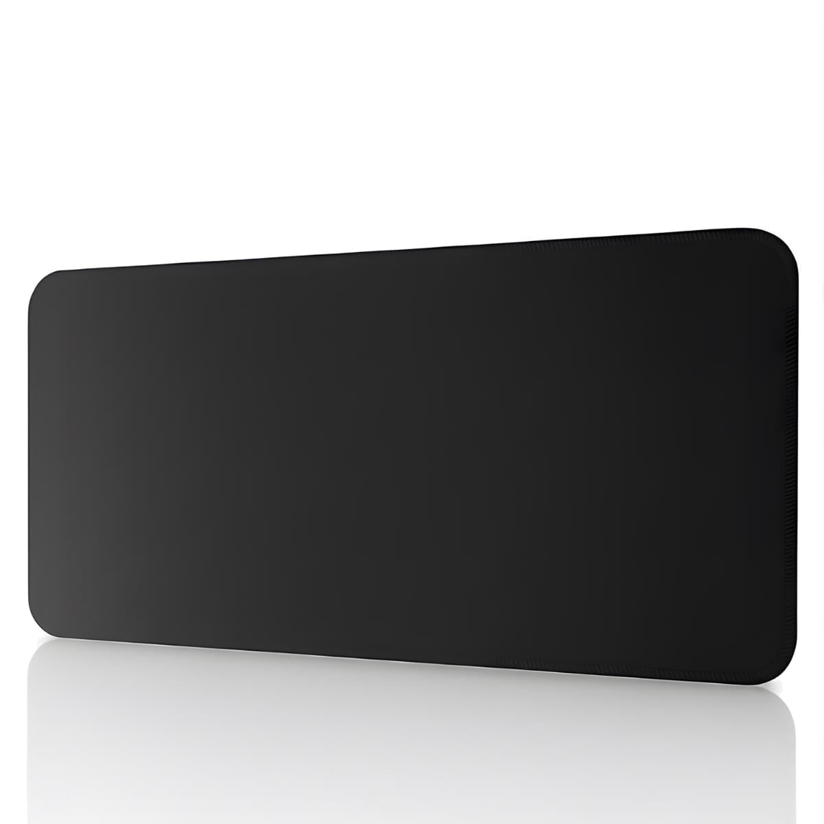Siyah oyuncu mouse pad – beyaz fon önden görünüm