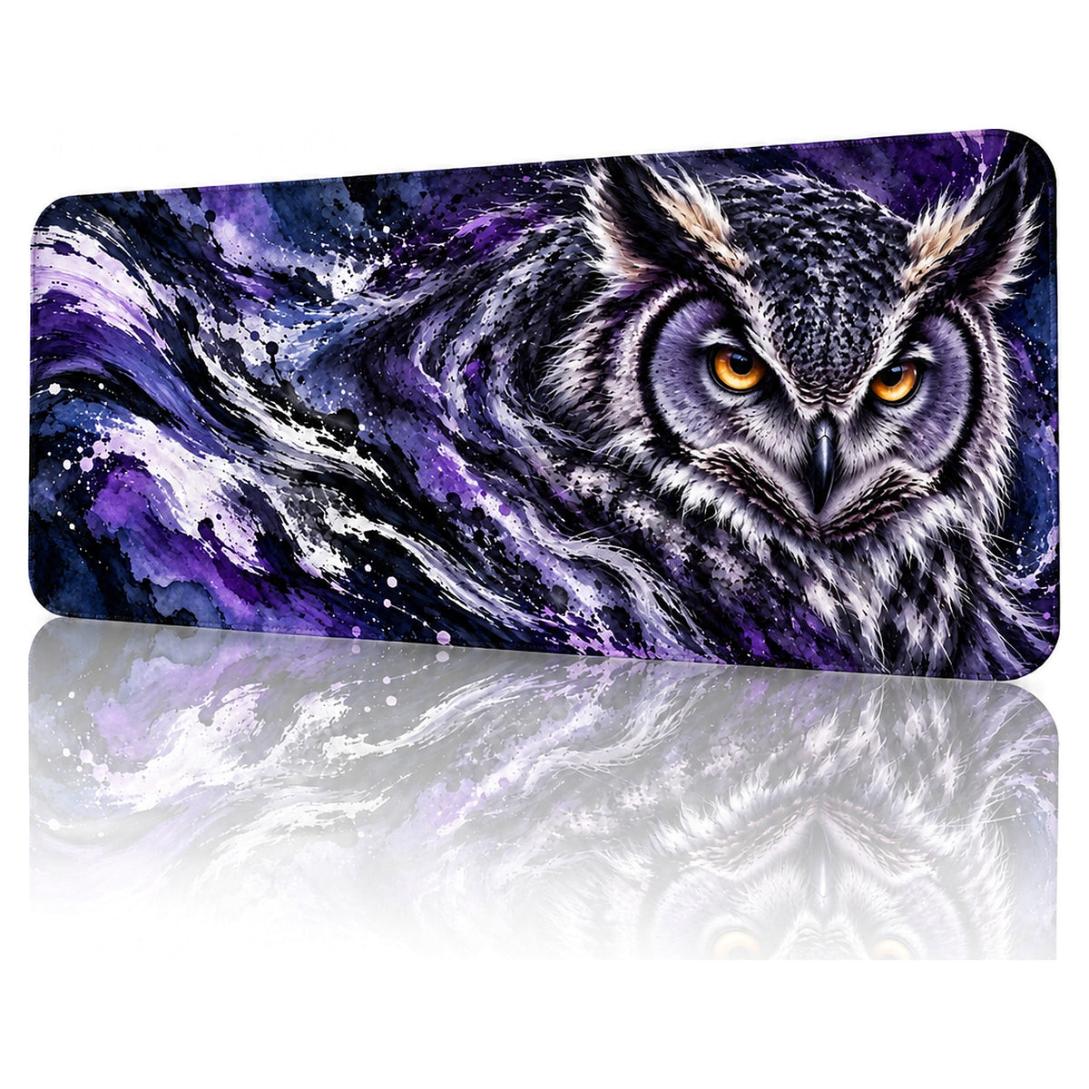 Gece Baykuşu desenli 90x40 gaming mouse pad, mor-siyah tonlarında baykuş, açılı görünüm ve dikişli kenar detayı