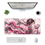 Geyşa Pembe oyuncu mouse pad – masa üstü kullanım görünümü
