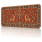 Geyikli Hayat Ağacı halı desenli 90x40 gaming mouse pad, açılı görünüm ve dikişli kenar detayı