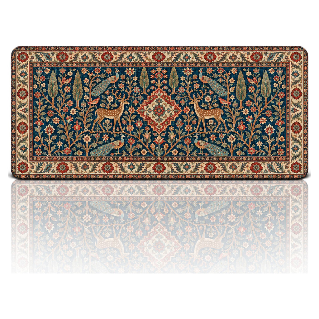 Saray Bahçesi halı desenli 90x40 oyuncu mouse pad, lacivert zeminde tavus kuşu ve geyik figürlü tasarım, önden görünüm