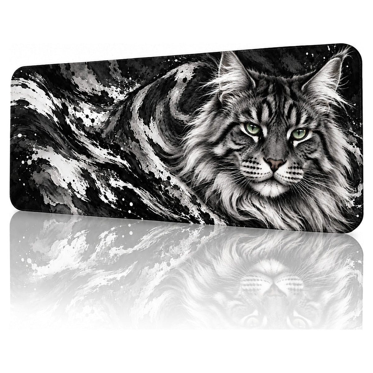 Gümüş Kedi desenli 90x40 gaming mouse pad, siyah-beyaz Maine Coon kedi, açılı görünüm ve dikişli kenar detayı