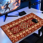 Bordo kilim desenli 90x40 oyuncu mouse pad, oyun masasında monitör ve mouse ile kullanım
