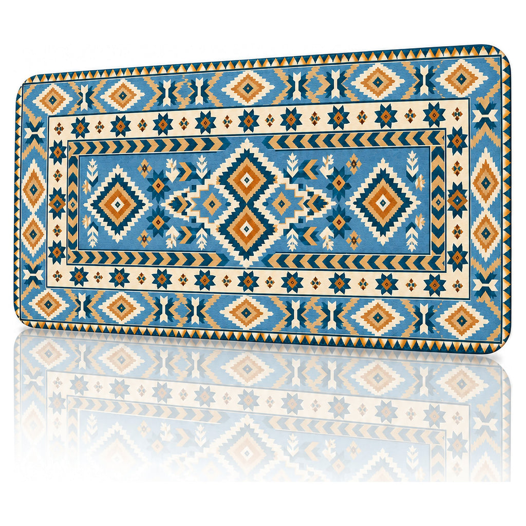 Buz Mavisi kilim desenli 90x40 gaming mouse pad, açılı görünüm ve dikişli kenar detayı