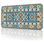 Buz Mavisi kilim desenli 90x40 gaming mouse pad, açılı görünüm ve dikişli kenar detayı