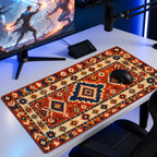 Kızıl Yıldız kilim desenli 90x40 oyuncu mouse pad, oyun masasında monitör ve mouse ile kullanım