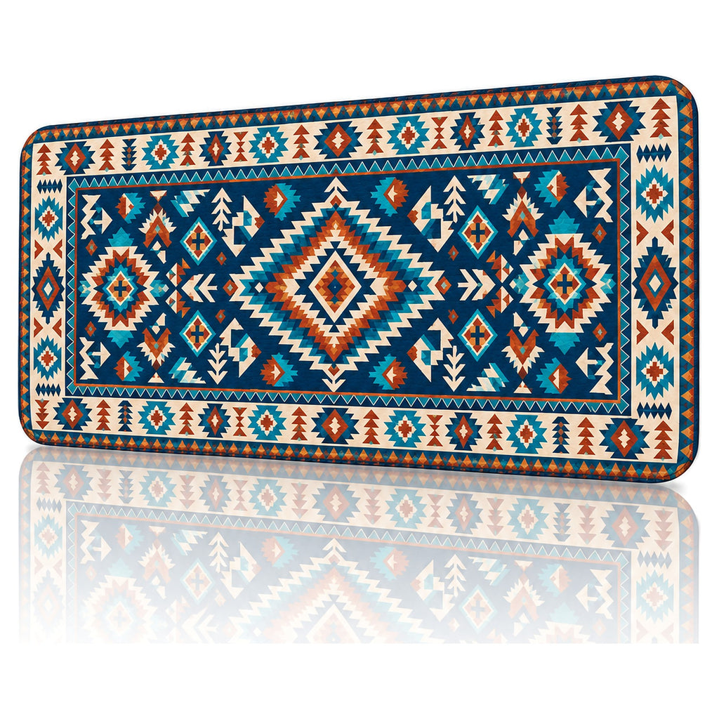 Turkuaz kilim desenli 90x40 gaming mouse pad, açılı görünüm ve dikişli kenar detayı