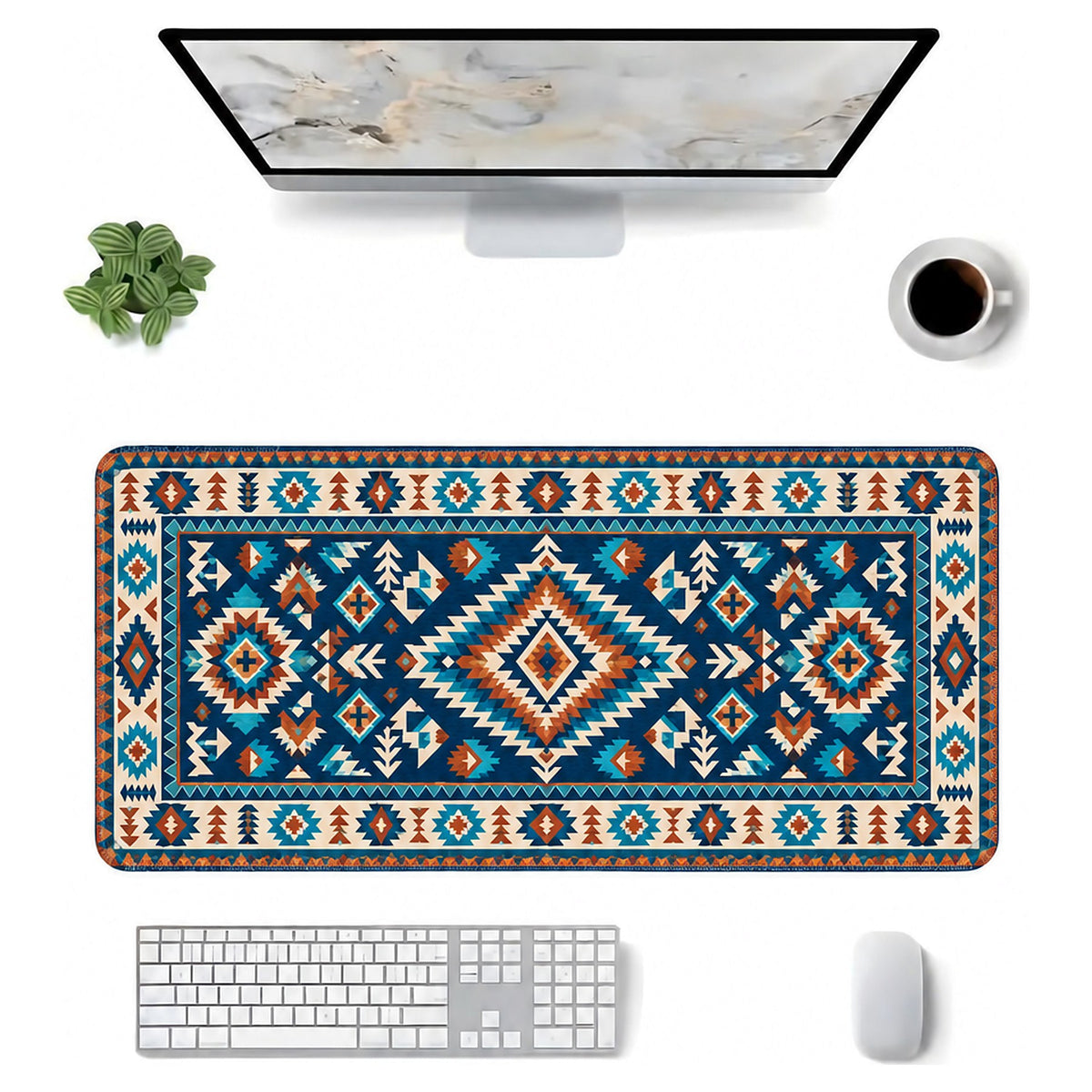 Turkuaz kilim desenli 90x40 mouse pad, klavye, mouse ve monitörle üstten masa düzeni