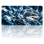 Derin Mavi köpekbalığı desenli 90x40 oyuncu mouse pad, lacivert-beyaz dalgalarda köpekbalığı, önden görünüm