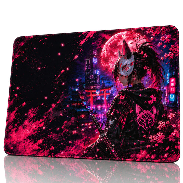 Neon 50x40 cm Oyuncu Mouse Pad — Neon Şehir ve Tilki Maskeli Anime Kız Desenli, Kauçuk Taban, Dikişli Kenar