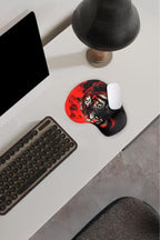 Red Flame Tiger bilek destekli mouse pad yakın çekim