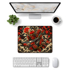 Red Tide 50x40 cm oyuncu mouse pad – masa üstü kullanım görünümü